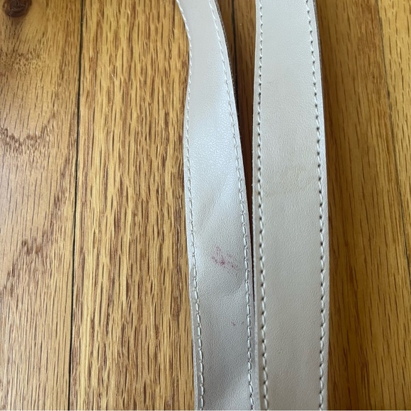 Everyday Tote in Almond 🤎 - Picture 9 of 9